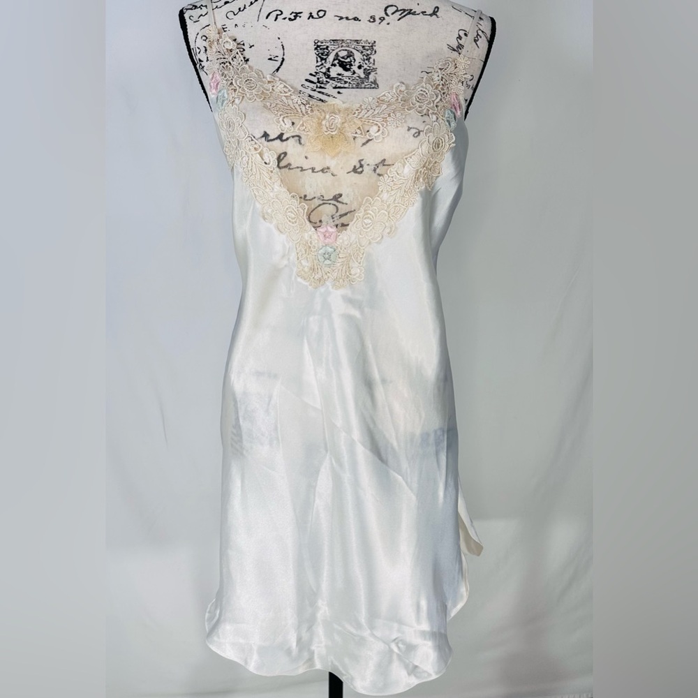 Hidden Fantasies Vintage Lingerie Ivory Bridal Nightgown Large Lace Beaded